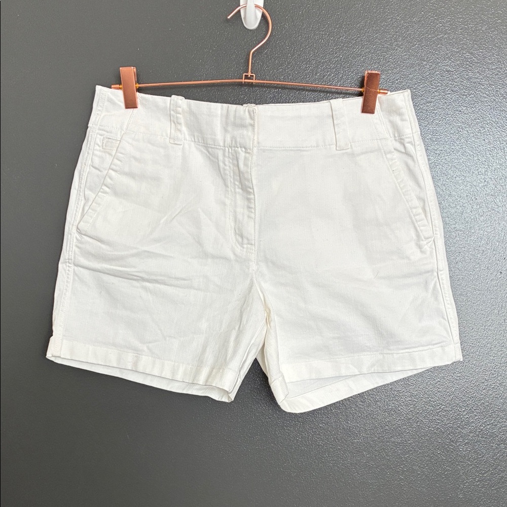 NWOT Vineyard Vines White Flat front Shorts Sz 6